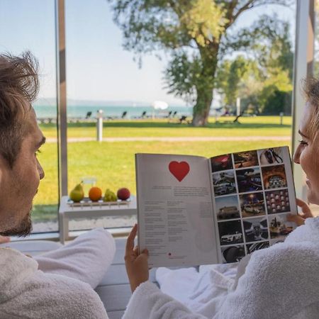 Hotel Azur Premium Siofok Bagian luar foto